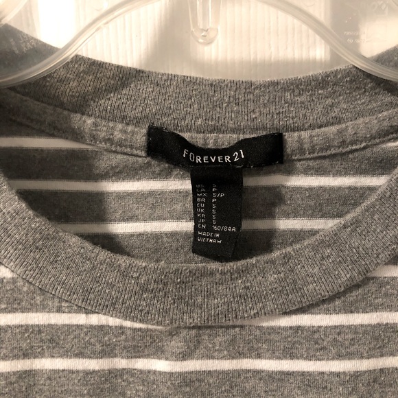 Forever 21 • Striped Cropped Tee - Picture 2 of 3